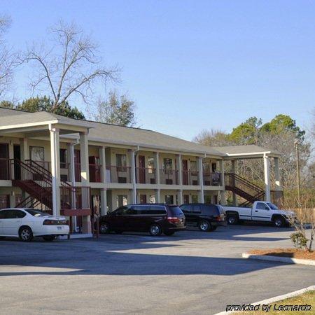 Budget Inn & Suites Hawkinsville エクステリア 写真